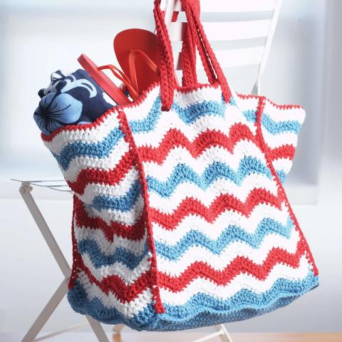 crochet bag with striped ripple pattern in red/white/blue